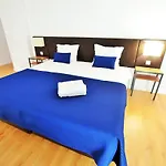 Hilltop Oasis Lisboa מלון 4*