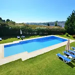 Hilltop Oasis Lisboa אוייראס