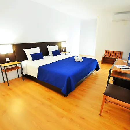 Hilltop Oasis Lisboa Hotel