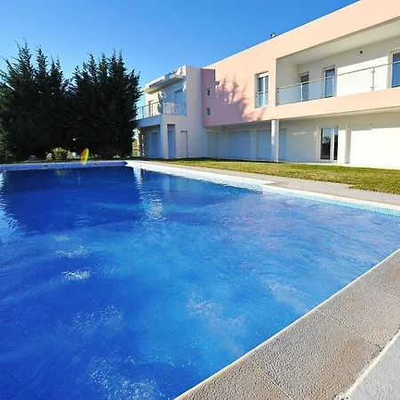Hilltop Oasis Lisboa 4*