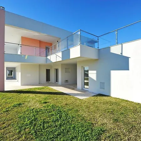 Hilltop Oasis Lisboa