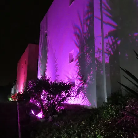 Hilltop Oasis Lisboa 4*