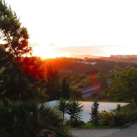 Hilltop Oasis Lisboa Hotel Oeiras