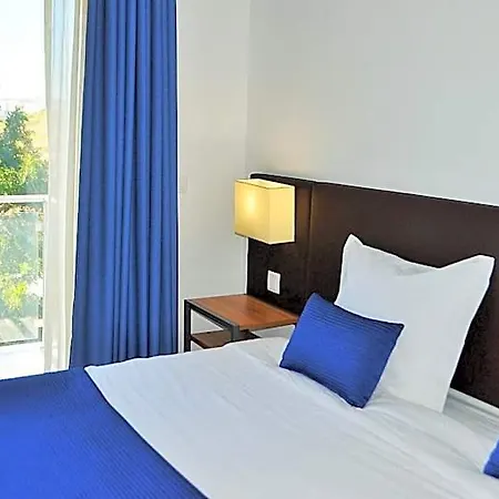 Hilltop Oasis Lisboa Hotel Oeiras