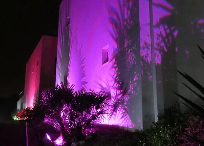 Hilltop Oasis Lisboa 4*