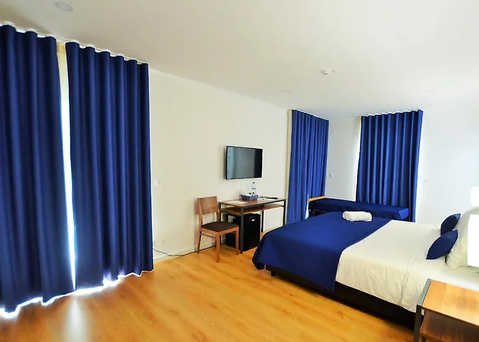 Hilltop Oasis Lisboa אוייראס